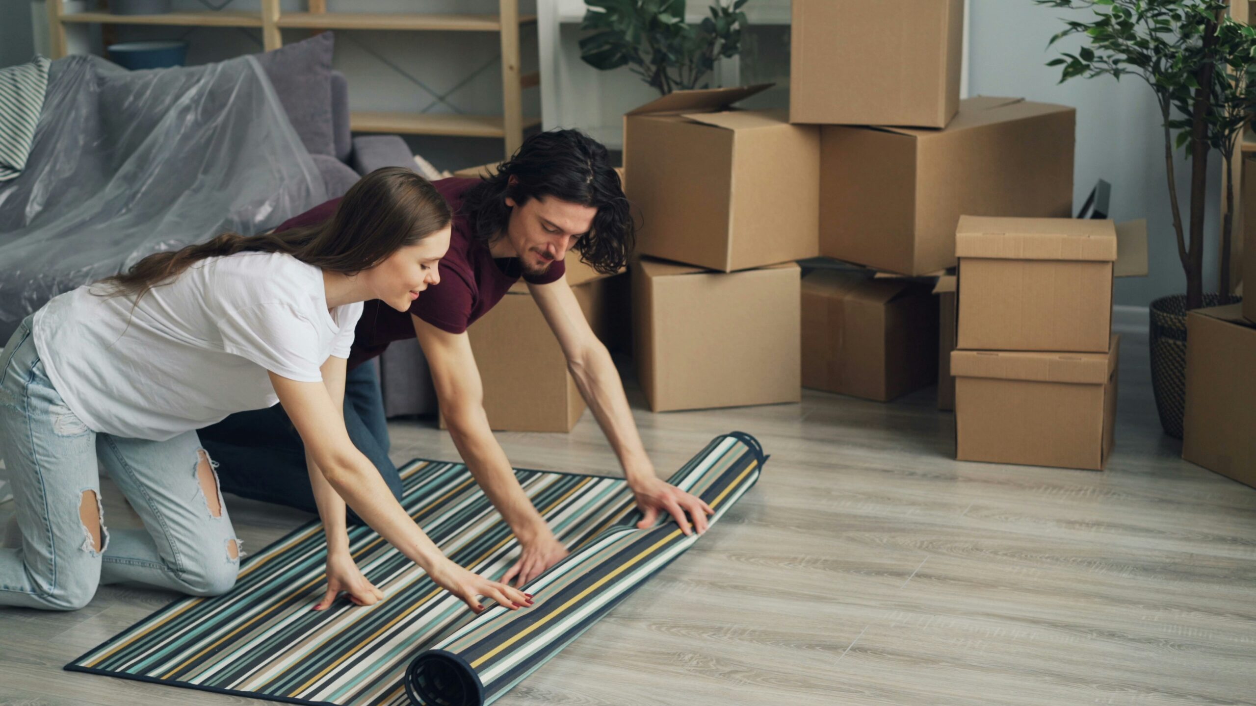What Should You Pack First When Moving House?
