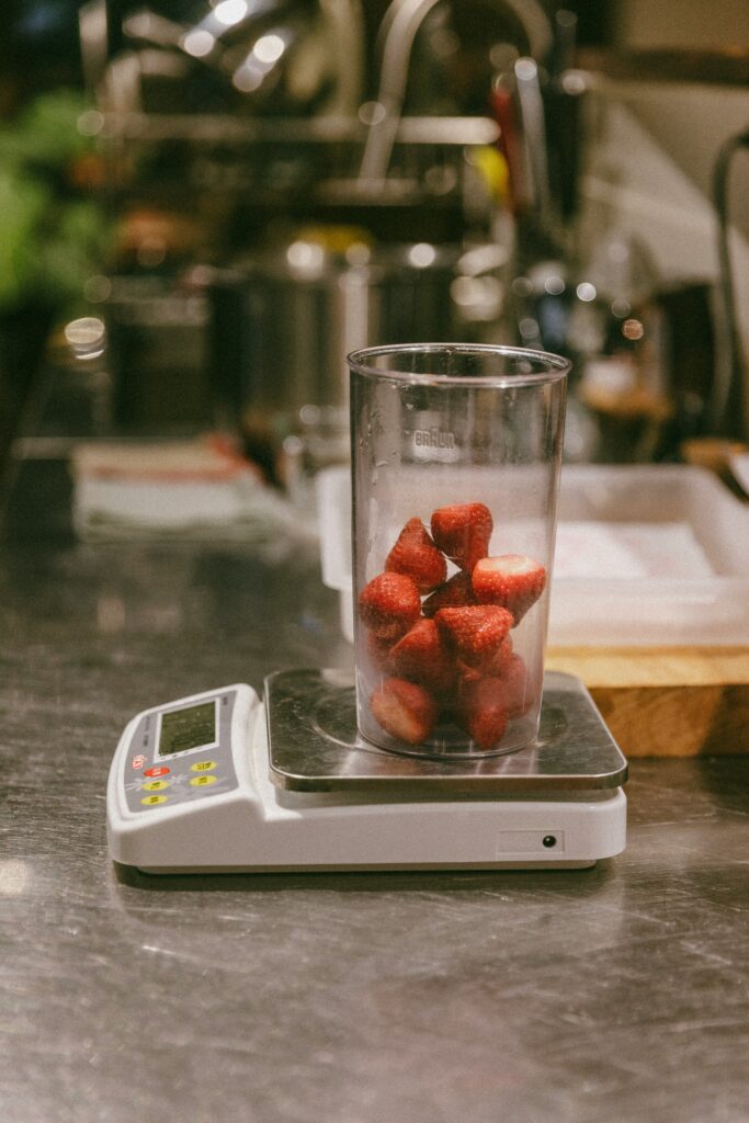 How Many Ounces Are in a Pound? covering ounce-to-pound conversions, weight calculations, cooking, baking, and measurement accuracy.
